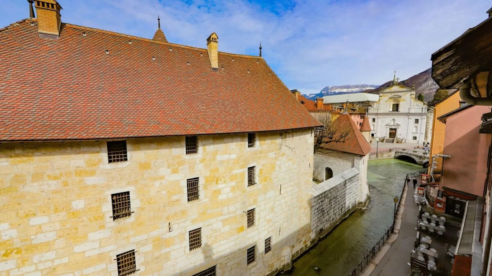 2 Bd Apartment With Sauna In The Center Of Annecy 0*,