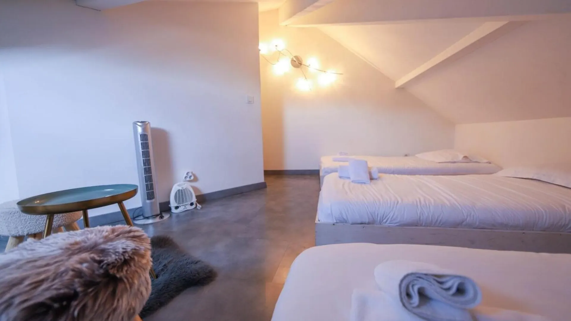 2 Bd Apartment With Sauna In The Center Of Annecy