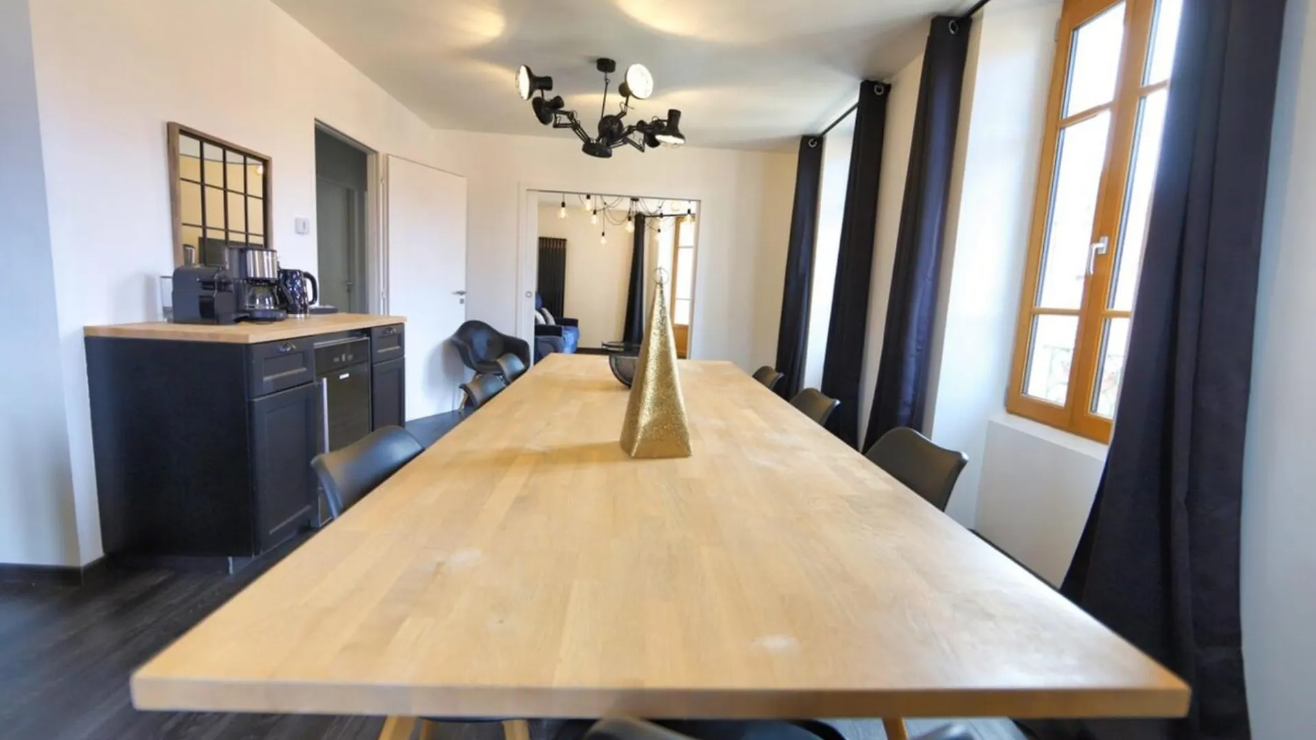 2 Bd Apartment With Sauna In The Center Of Annecy